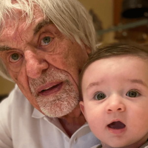 Αυτός 95 χρόνων, η μεγάλη κόρη 70 και ο μικρός γιος στα 5  - Ο θρύλος της Formula 1 μιλά ανοιχτά για την οικογένειά του (photos) Αυτός 95 χρόνων, η μεγάλη κόρη 70 και ο μικρός γιος στα 5  - Ο θρύλος της Formula 1 μιλά ανοιχτά για την οικογένειά του (photos)