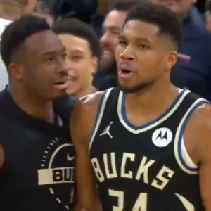 Ο Γιάννης Αντετοκούνμπο κάλεσε τον κόσμο της Ιντιάνα να σωπάσει και ο Θανάσης του έλεγε «Ήρεμα» (Video)