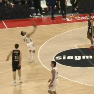 Τι έβαλες ρε Καμπάτσο: Η καλαθάρα της χρονιάς που δεν μέτρησε ποτέ (video) Τι έβαλες ρε Καμπάτσο: Η καλαθάρα της χρονιάς που δεν μέτρησε ποτέ (video)