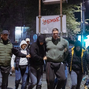 Σοκ: Συνέλαβαν πρώην παίκτη της εθνικής Σερβίας στις διαδηλώσεις του Βελιγραδίου