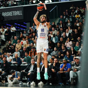 Η Αναντολού Εφές πέρασε από το Παρίσι και επέστρεψε στις νίκες Η Αναντολού Εφές πέρασε από το Παρίσι και επέστρεψε στις νίκες