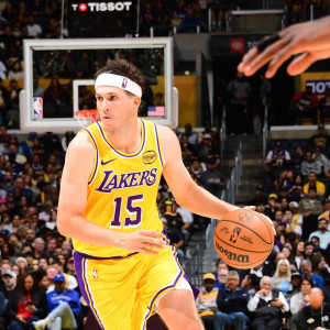 Ο Λούκα Ντόντσιτς λείπει, αλλά οι Λέικερς δεν φοβούνται λόγω του Όστιν Ριβς Ο Λούκα Ντόντσιτς λείπει, αλλά οι Λέικερς δεν φοβούνται λόγω του Όστιν Ριβς