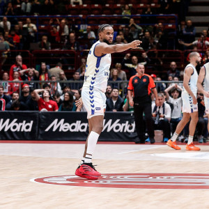 Η Roig Arena «έβραζε» και η Βαλένθια... καθάρισε την κάκιστη Φενέρμπαχτσε Η Roig Arena «έβραζε» και η Βαλένθια... καθάρισε την κάκιστη Φενέρμπαχτσε