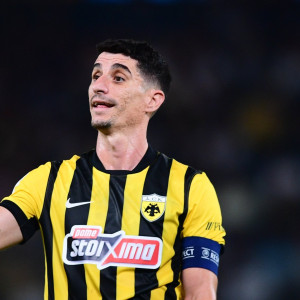 Ο Μάνταλος αποθέωσε τον Πινέδα και άφησε αιχμές κατά της διαιτησίας (photo)