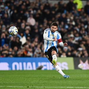 Η Ανγκόλα έδωσε 12 εκατ. ευρώ για να παίξει φιλικό με την Αργεντινή Η Ανγκόλα έδωσε 12 εκατ. ευρώ για να παίξει φιλικό με την Αργεντινή