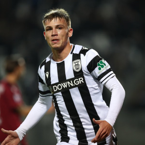 Το μέλλον του ΠΑΟΚ περνά (και) από τα πόδια του Μύθου Το μέλλον του ΠΑΟΚ περνά (και) από τα πόδια του Μύθου