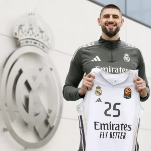 Η Ρεάλ Μαδρίτης ανακοίνωσε to deal με τον Άλεξ Λεν έως το 2027 Η Ρεάλ Μαδρίτης ανακοίνωσε to deal με τον Άλεξ Λεν έως το 2027