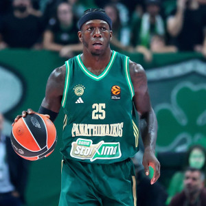 Η αλλαγή που έκανε ο Κέντρικ Ναν στο ημίχρονο και «σκότωσε» την Μακάμπι (pics) Η αλλαγή που έκανε ο Κέντρικ Ναν στο ημίχρονο και «σκότωσε» την Μακάμπι (pics)