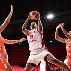 Η Ντιοσγκιόρι διέσυρε τον Ολυμπιακό στην Ουγγαρία και τον ανάγκασε να υποχωρήσει στο 1-4