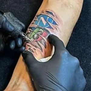 Ο Σπαλέτι και το τατουάζ για τη Νάπολι πυροδοτεί αντιδράσεις στη Γιουβέντους Ο Σπαλέτι και το τατουάζ για τη Νάπολι πυροδοτεί αντιδράσεις στη Γιουβέντους