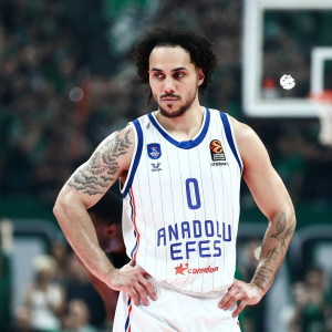 Σοκ στην Εφές: Εκτός για δυο μήνες ο Σέιν Λάρκιν!