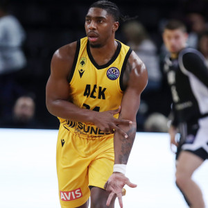 Ο Φρανκ Μπάρτλεϊ στο Athletiko: «Εκπληκτικός αθλητής ο Μπράουν, φανταστική προσθήκη για την ΑΕΚ»