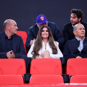 H Κίμπερλι Γκίλφοϊλ στο ΣΕΦ μαζί με τους αδερφούς Αγγελόπουλους! (video)