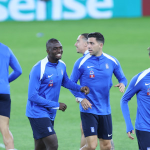 Καλωσόρισμα με... φατούρο στον Τεττέη στην Εθνική Ελλάδας (photos)