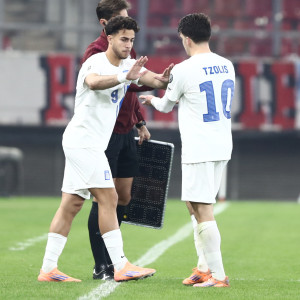 Ντεμπούτο και για τον Μπάμπη Κωστούλα στην Εθνική Ελλάδας (video)