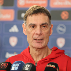 Μπαρτζώκας: «Αν νομίζουν αυτοί που κάνουν εκπομπές ότι ξέρουν καλύτερα την ομάδα...»