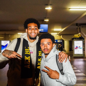 Ο Μπράουν ήρθε.... διαβασμένος στην ΑΕΚ: Η μουσική, η παρέα και η θάλασσα