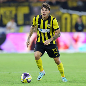 Η ΑΕΚ «δένει» Ρότα και θέλει τον Γενάρη ένα ακόμη δεξί μπακ