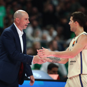 Ο Λαπροβίτολα έβγαλε... στην σέντρα τον Πεναρόγια: «Θα το καταλάβαινα αν αλλάζαμε προπονητή» (video)