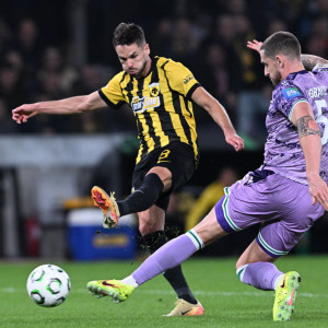 Η ΑΕΚ το... έσωσε, αλλά χτυπά το κεφάλι της στον τοίχο!