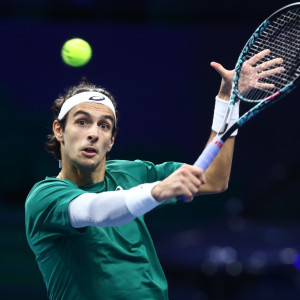 ATP Finals: Τρομερή νίκη για τον Μουζέτι απέναντι στον Ντε Μινόρ, παρά την εξάντληση