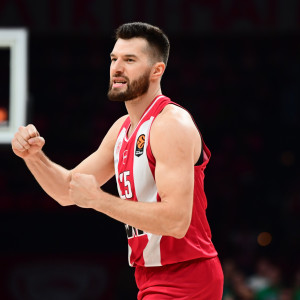 Τα «σύννεφα» σε μία υπέροχη βραδιά