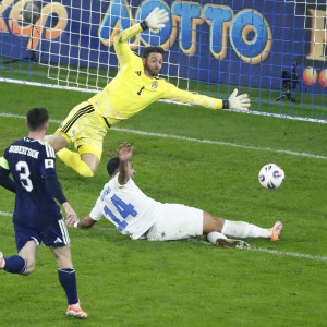 Γκόρντον στο Athletiko: «Η Ελλάδα θα πρωταγωνιστήσει τα επόμενα χρόνια - Εξαιρετικός ο Καρέτσας» (video)