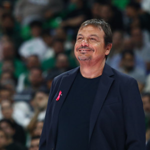 Αταμάν: «Στο πρώτο ημίχρονο περπατούσαμε στο παρκέ»