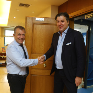 Ο Ντέγιαν Μποντιρόγκα συναντήθηκε με τον Γιάννη Βρούτση