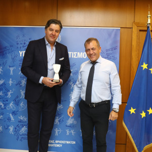 Βρούτσης για τη συνάντηση με τον Μποντιρόγκα: «Δεσμευθήκαμε για μία γιορτή του μπάσκετ»