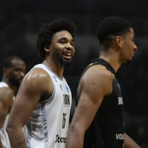 Με ήρωα Μουρ ο ΠΑΟΚ πήρε τη νίκη-πρωτιά στο θρίλερ με την Μπράουνσβαϊγκ