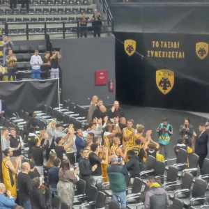 Κιτρινόμαυρο... πάρτι για το 4Χ4 στο BCL: H AEK πανηγύρισε με τον κόσμο της