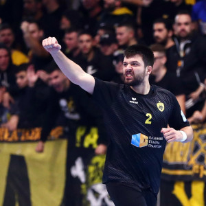 Η ΑΕΚ πήρε το ντέρμπι με τον Ολυμπιακό κι είναι μόνη της στην κορυφή (videos)