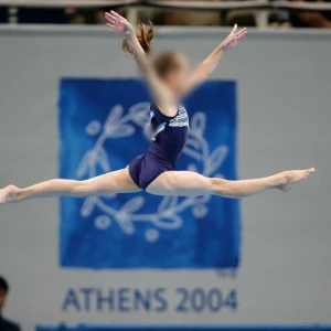 Κύκλωμα με τηλεφωνικές απάτες: Ελεύθερη με περιοριστικούς όρους η αθλήτρια της ενόργανης