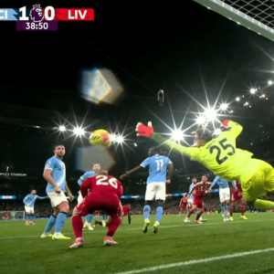 Πρώην διαιτητής της Premier διαφωνεί με την ακύρωση του γκολ της Λίβερπουλ: «Δεν επηρεάζει τη φάση»