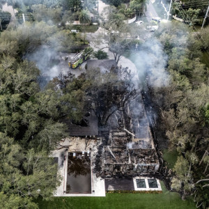 Δύσκολες ώρες για τον Έρικ Σποέλστρα: Καταστράφηκε το σπίτι του στο Μαϊάμι από πυρκαγιά (video)