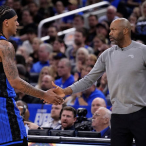 «Σύννεφα» στο Ορλάντο: «Δεν υπάρχει επικοινωνία ανάμεσα σε Μόσλεϊ και Μπανκέρο»