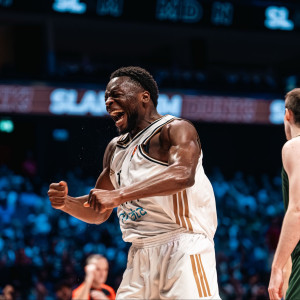 Ο Καμπενγκέλε έβαλε στα... καλάθια την Ζαλγκίρις και οδήγησε στη νίκη την Dubai BC