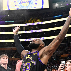 «Βασιλιάς» x 23- Έγραψε ιστορία ο ΛεΜπρόν Τζέιμς στο ματς με τους Τζαζ