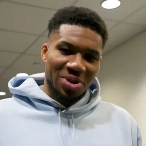 Αντετοκούνμπο για την ανατροπή των Μπακς: «Πρέπει να δείξεις τον χαρακτήρα σου»