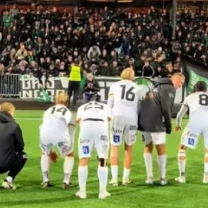 «Σ' αγαπώ και ας μην σου το 'πα»: To τραγούδι του Νότη Σφακιανάκη έγινε σύνθημα στην Σουηδία! (video)