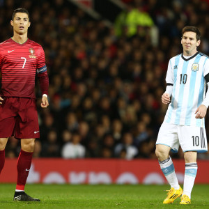 Μέσι - Ρονάλντο: Τι κάνουν οι δύο GOAT με τις Εθνικές τους ομάδες