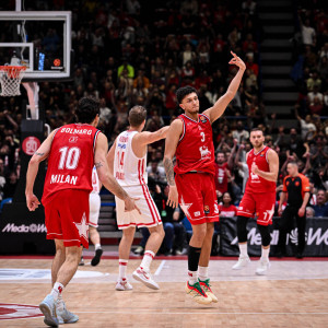 O Κουίν Έλις «πλήγωσε» με τα σουτ του τον Ολυμπιακό - Ποιος είναι ο 22χρονος Άγγλος της Μιλάνο (video)