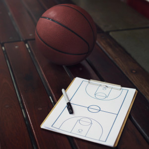 Σοκ με προπονητή μπάσκετ: «Ζητούσε γυμνές φωτογραφίες από ανήλικες παίκτριες» - Κατέληξε στη φυλακή