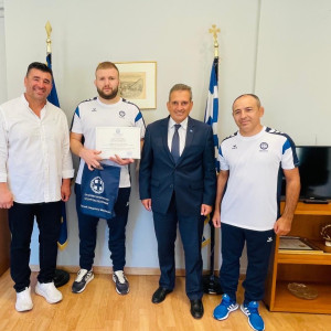 Ορκίστηκε Ελληνας παλαιστής ο Αζαμάτ Χοσόνοβ