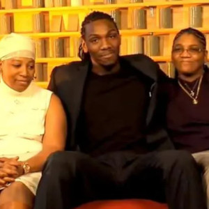 Η οικογενειακή ιστορία του Φαρίντ - Eίχε δύο μαμάδες!