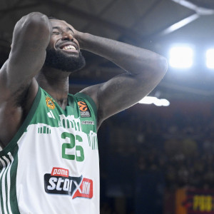 Νέες ενοχλήσεις ο Λέσορ, πάει πίσω η επιστροφή του - «Βλέπει» και δεύτερο ψηλό ο Παναθηναϊκός