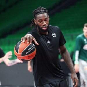 Νέες ενοχλήσεις ο Λέσορ, πάει πίσω η επιστροφή του - «Βλέπει» και δεύτερο ψηλό ο Παναθηναϊκός