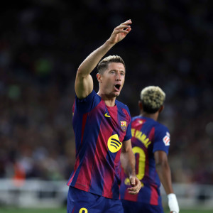 Ο Λεβαντόφσκι γράφει ιστορία - Μπήκε στους 10 γηραιότερους που έχουν πετύχει χατ τρικ στα κορυφαία πρωταθλήματα