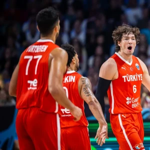 Με Οσμάν και Γιουρτσέβεν οι κλήσεις του Αταμάν για τα «παράθυρα» του Νοεμβρίου